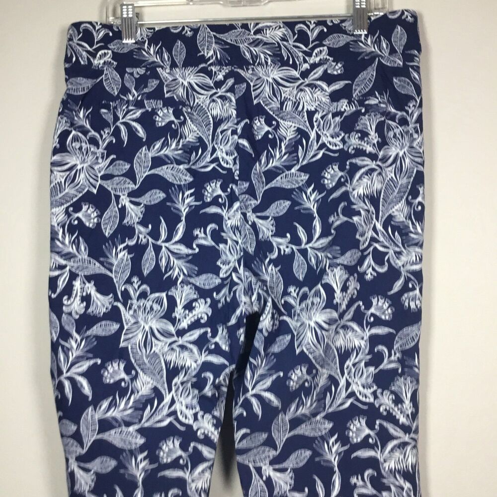Rafaella comfort pull on capri pants navy blue & white floral pastel waist 36” - Picture 5 of 7